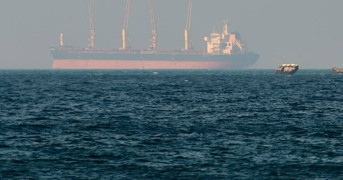 Armed men enter an oil tanker in the Gulf of Oman  outside