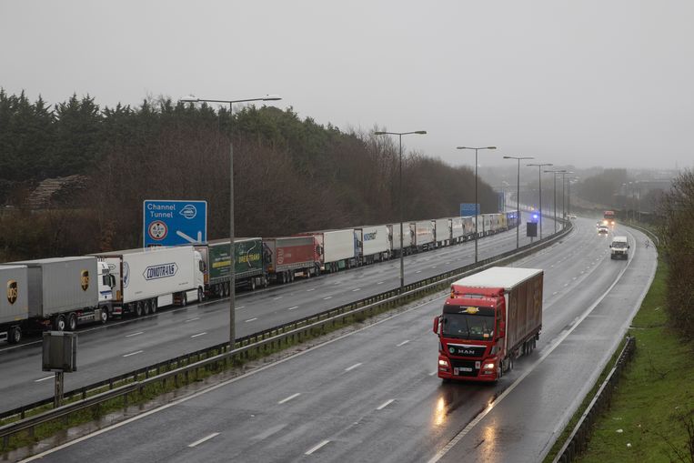 Live | 'Honderden Nederlandse chauffeurs vast in Verenigd Koninkrijk'