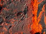 Spectaculaire dronebeelden: lavastroom zet IJsland in vuur en vlam