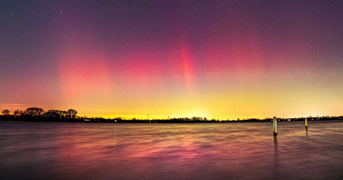 KIJK. Unieke beelden van noorderlicht boven grote delen van Nederland. “Zelfs boven Vlaanderen