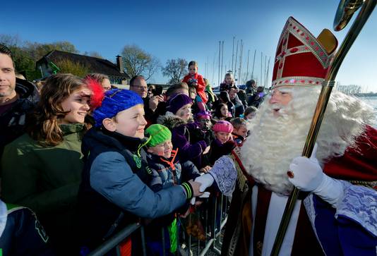 Ook brengt Sinterklaas een bezoekje aan Numansdorp.
