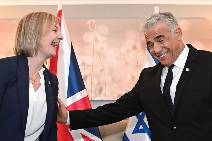 De Britse premier Liz Truss tijdens overleg met haar Israëlische evenknie Yair Lapid in New York. (21/09/22)