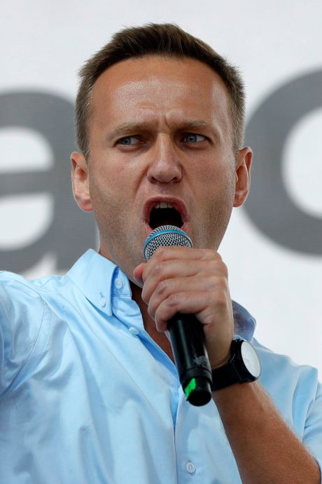 Un médecin qui avait traité Navalny après son empoisonnement “décède subitement”