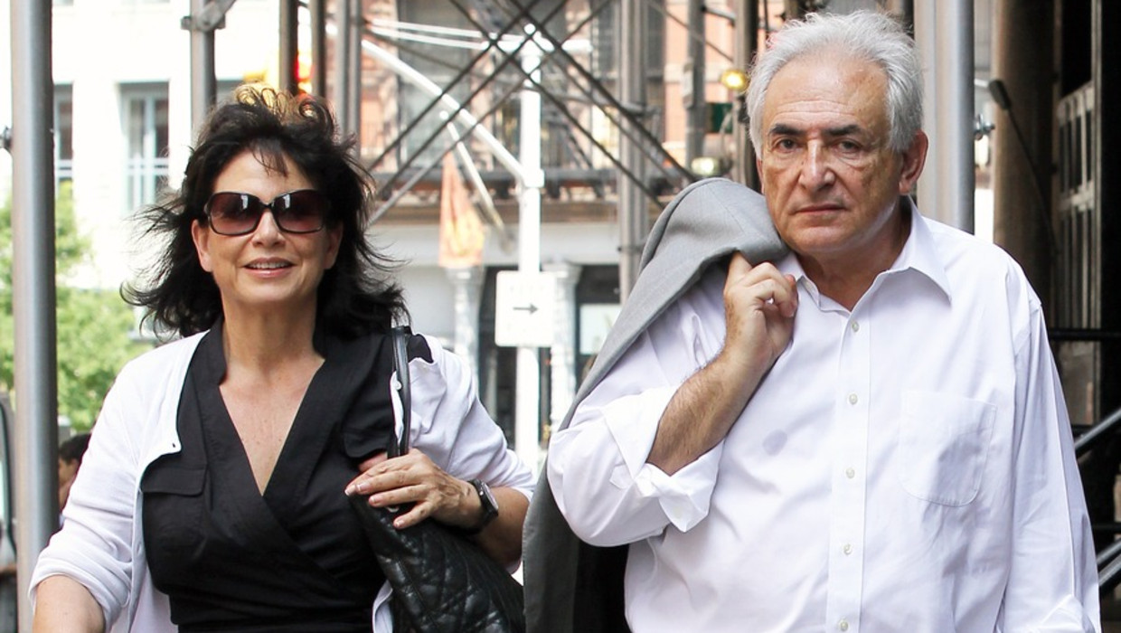 Dominique Strauss-Kahn en zijn vrouw Anne Sinclair. Beeld bruno