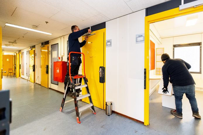 De Willem II-kazerne wordt klaargemaakt voor de komst van statushouders.