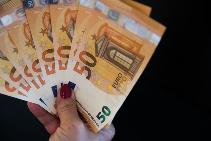 Zelfs wie maar 50 euro per maand spaart, kan een mooi kapitaal verzamelen met dank aan het sneeuwbaleffect.