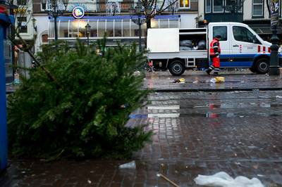 Kerstboom steeds eerder de deur uit