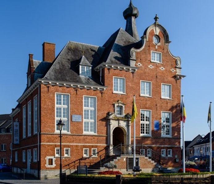 Openbaar toilet oud gemeentehuis gaat vroeger op slot door aanhoudend