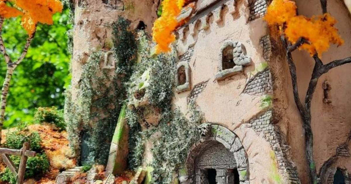Sanne uit Diessen bouwt Spookslot uit Efteling tot in detail na: 'Mijn favoriete attractie' - Eindho