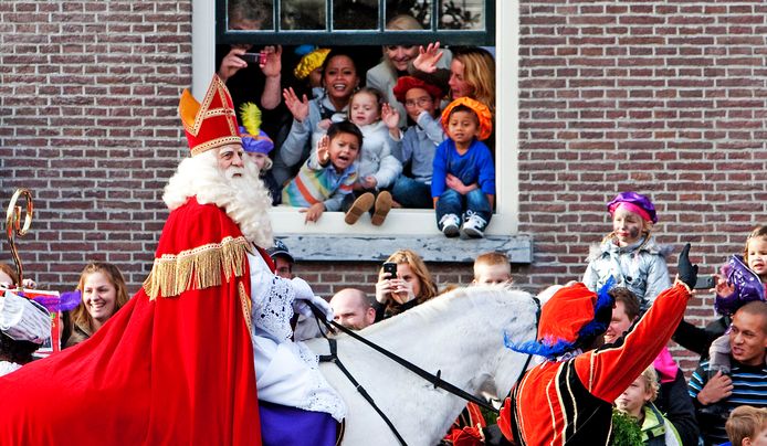 Sinterklaas arrives in Schiedam.