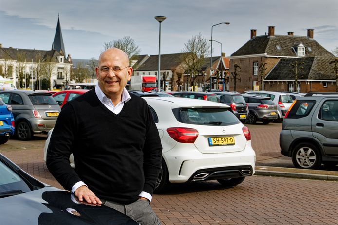 Kirk den Otter in het centrum van Sint Michielsgestel