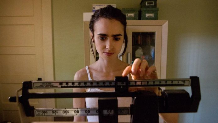 hoe lily collins 15 kilo afviel voor haar nieuwe film fit gezond hln be