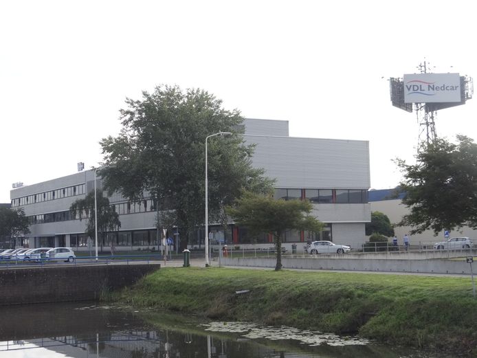 De fabriek van VDL NedCar in Born, net over de Nederlandse grens. Archiefbeeld.