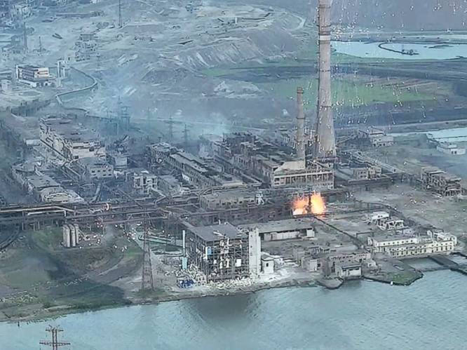 Na bijna drie maanden verlaten Oekraïense soldaten dan toch Azov-staalfabriek in Marioepol: “Het was een oninneembare burcht”