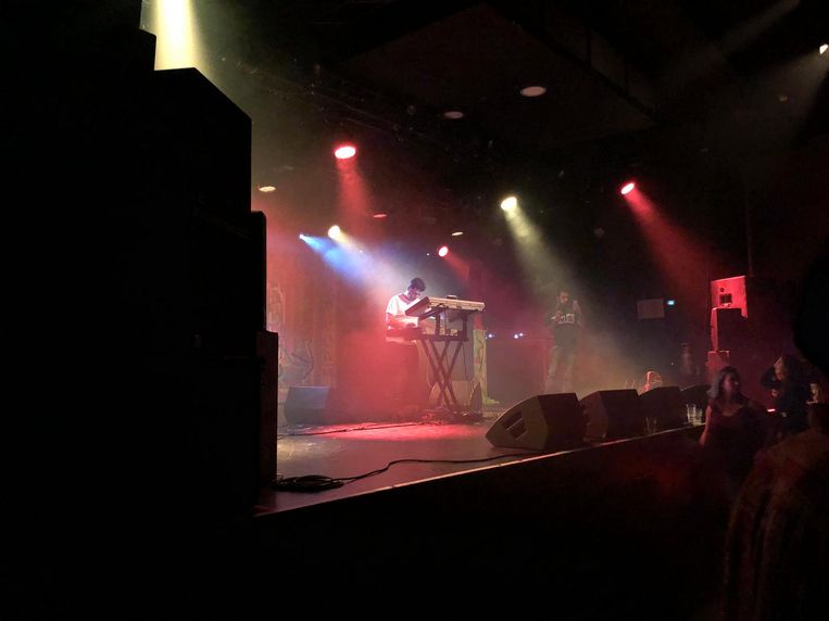 DJ collectief Caïro Liberation Front in Paradiso Noord. Beeld Desiree Schouteten