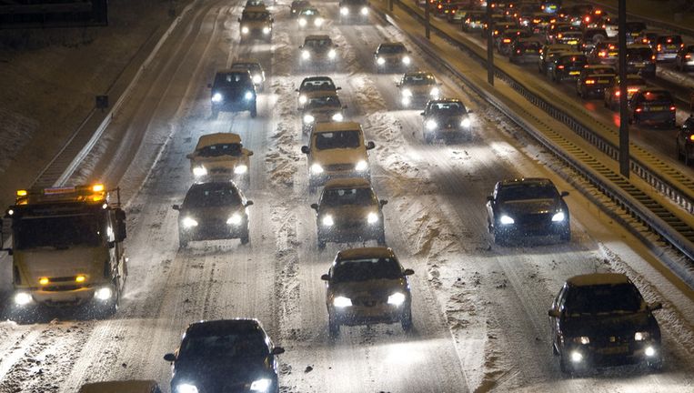 Files in januari op de A9 nabij Amsterdam. Ook toen stonden er lange files door sneeuwval. © anp Beeld 