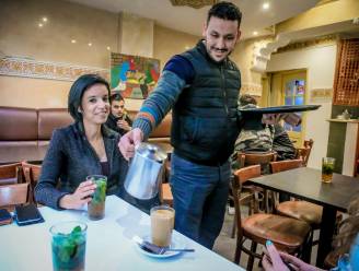 'Femmes au café': allochtone vrouwen vaste klant in Brusselse mannencafés