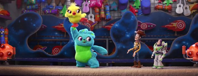 Ducky en Bunny vervoegen de andere personages in 'Toy Story 4'.