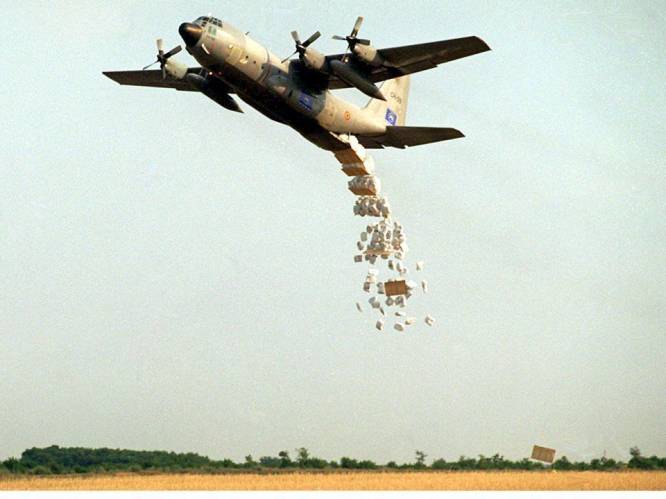 Afscheid van legendarisch werkpaard C-130: "Levende kippen of zakken vol geld, je kan er alles mee droppen"