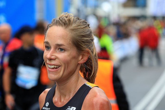 Kim Dillen heeft jarenlang progressie geboekt als loopster en is nu een van de nationale toploopsters in ons land. Zondag is ze dé blikvanger tijdens de Eindhoven marathon.