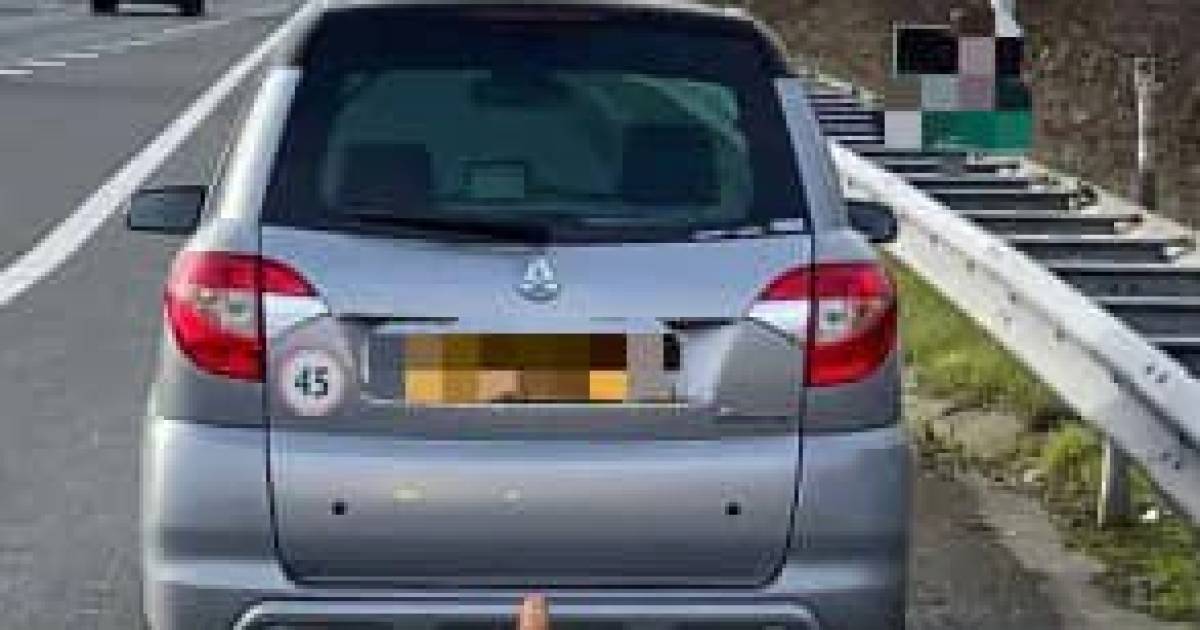 Moped driver sets course for Venray via A2 and asks police why that is not allowed