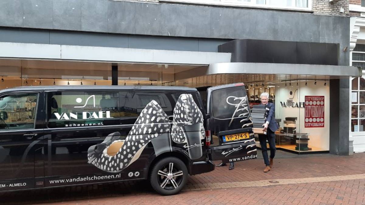 Van Dael Schoenen sluit na 24 jaar winkel in Almelo Almelo tubantia