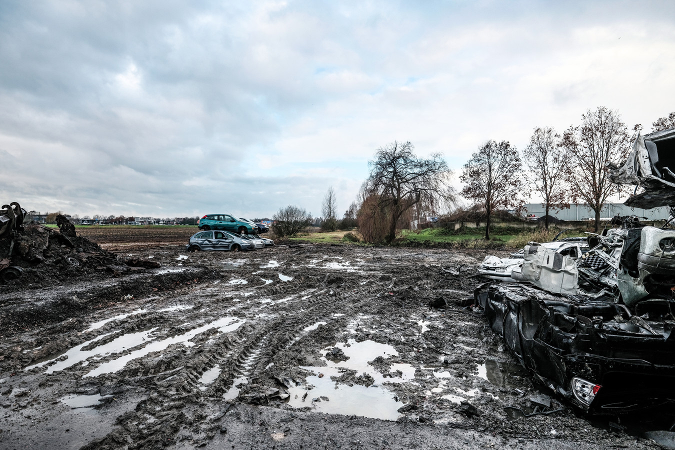 De terrein van autosloperij De Moestuin in Duiven.