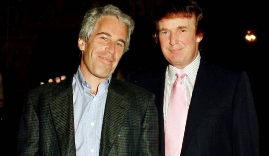 Na kritiek op ontbrekende Epstein-documenten: FBI publiceert interviews waarin vrouw Trump beschuldigt van misbruik