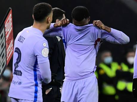 Ansu Fati in tranen van het veld: Barça-talent loopt wéér een blessure op