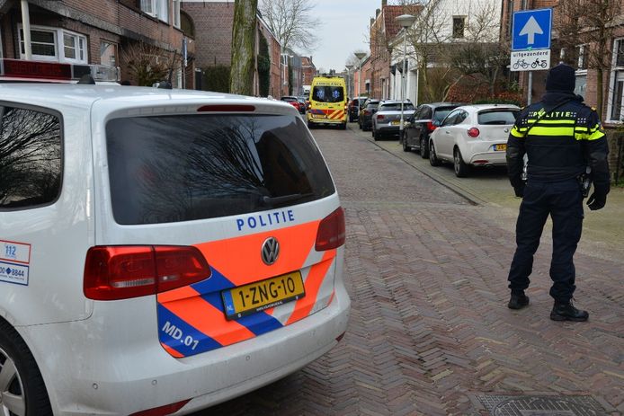 Man van trap gevallen in  Van Duijvenvoordestraat in Breda.