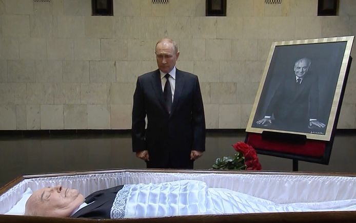 De Russische president Vladimir Poetin bracht donderdag een laatste groet aan Gorbatsjov.