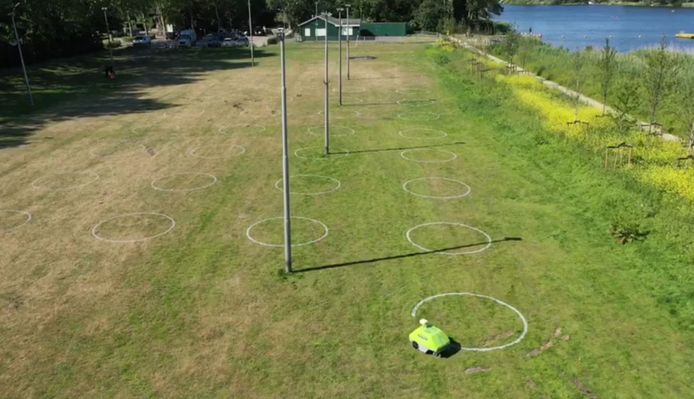 Het gaat om de de Veerplaat/Hooge Nesse en de ijsbaan in Heerjansdam, naast de Waal. Op Hemelvaartsdag was het daar zo druk, dat de gemeente de gebieden moest afsluiten.
