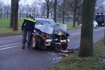 Gewonde bij botsing tegen boom in Herpt