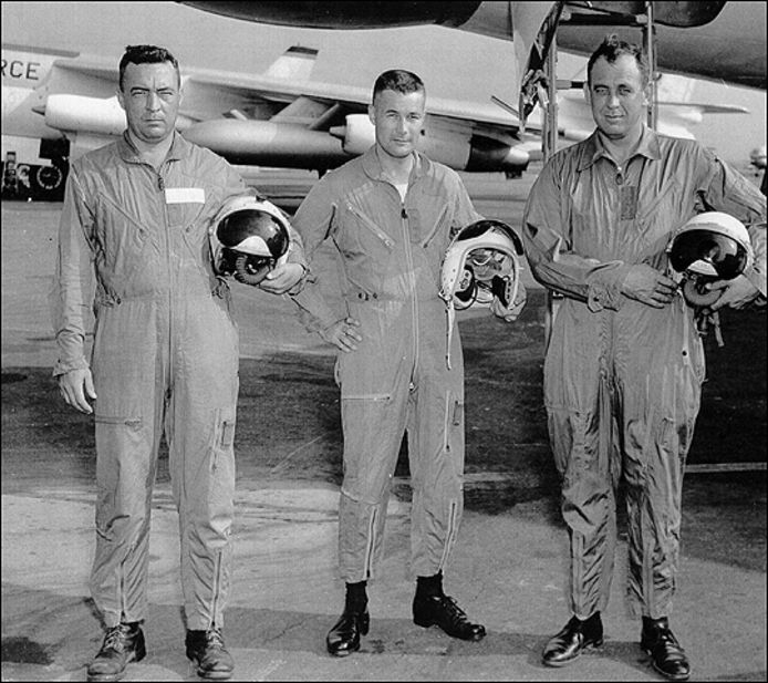 De bemanning van de B-47 bommenwerper: Howard Richardson, Bob Lagerstrom en Leland Woolard. © This Day in Aviation