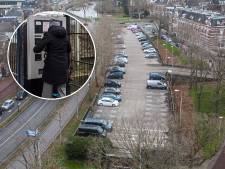 ‘Dubbele parkeerkosten’ in Zwolle maken tongen los: ‘Niets meer te zoeken, dooie bende’