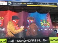 Voetbalfans We Are Helmond en Burnley vieren 75 jaar vrijheid