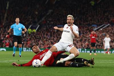 LIVE: le Galatasaray de Mertens accueille United (0-0)