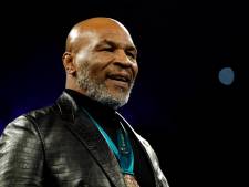 Mike Tyson (53) laat zien dat hij het boksen nog niet verleerd is: ‘Ik ben terug!’