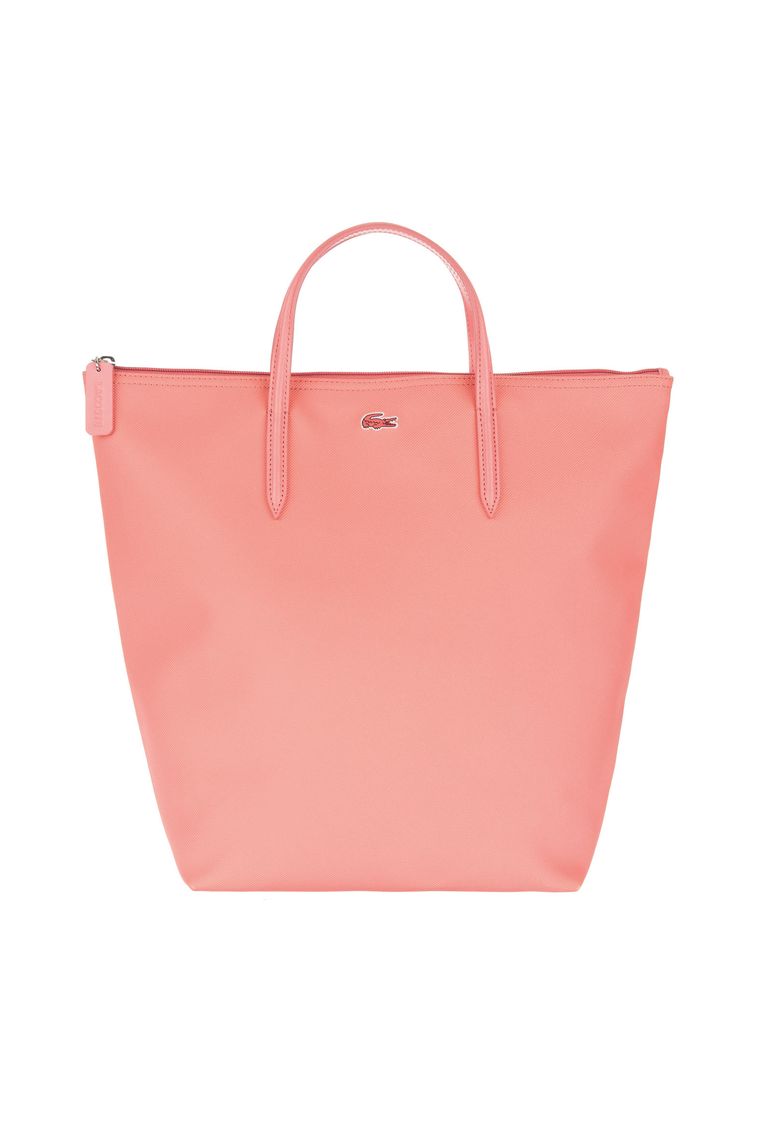 Roze shopper van Lacoste € 115. lacoste.com Beeld .