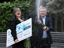 Des gagnants du jackpot EuroMillions donnent la moitié des 126 millions d'euros et continuent de travailler