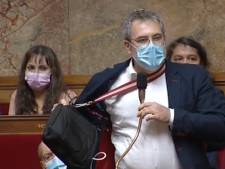"Ma liberté, c'est 30cm de câble et 3kg de matériel”: un député français victime du Covid livre un témoignage fort