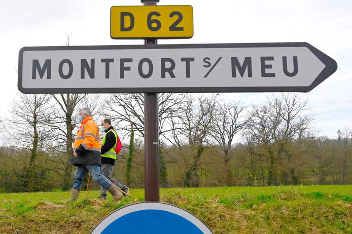 February 19: A week after the disappearance of the Magali Plant, volunteers reunite the area around Montfort-sur-Mu.