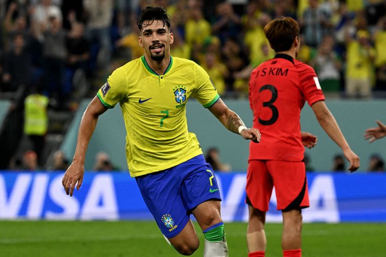 De Braziliaanse middenvelder Lucas Paquetá viert zijn doelpunt tegen Zuid-Korea. Beeld AFP