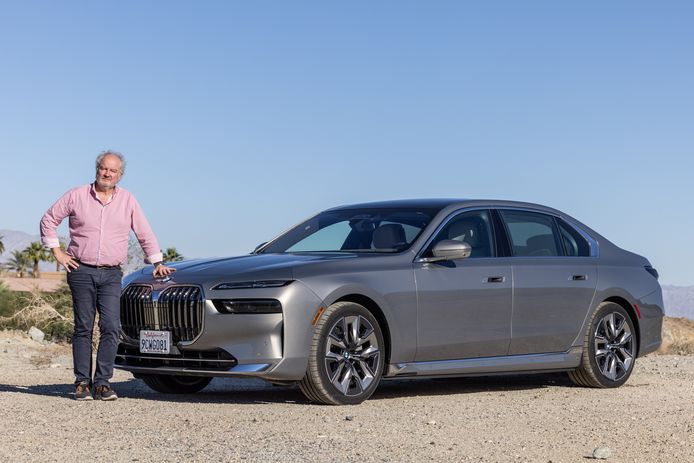 Onze autokenner reed met de exclusieve BMW i7: “De stoelen achteraan ...