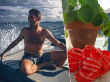 “‘Mama, ik heb hevige buikpijn’, sms'te hij me. Vijf uur later lag hij in coma”: Antwerp-supporters zamelen massaal geld in voor Christophe (50)