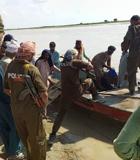 Dix enfants tués dans le naufrage de leur bateau au Pakistan