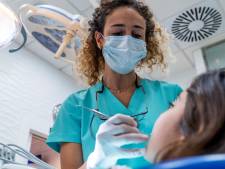 Gemeente Rotterdam wil kinderen vaker in de tandartsstoel

