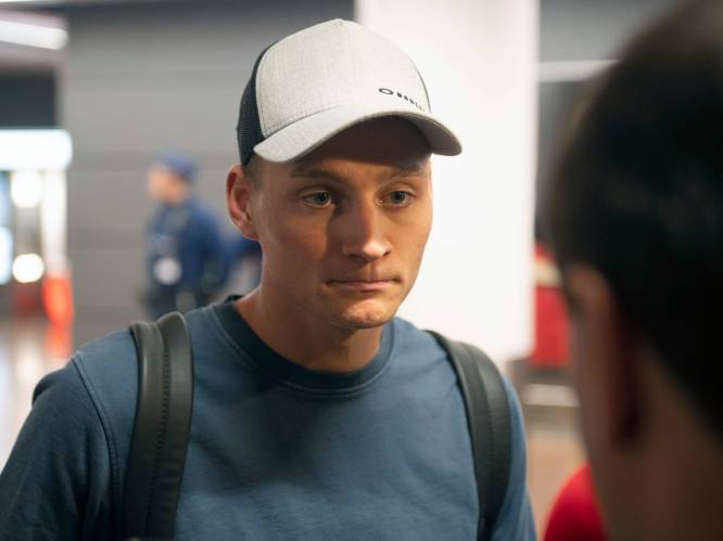 “Jij mag niet drie uur lang f*cking op mijn deur kloppen”: filmpjes brengen nieuwe details naar boven over horrornacht van Van der Poel