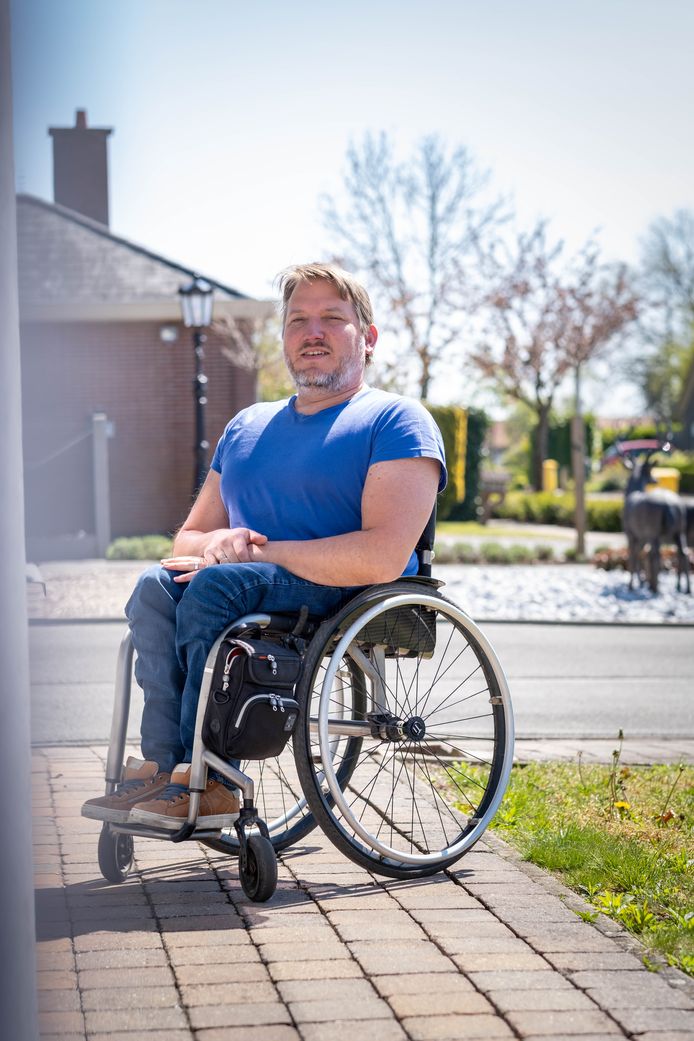 Mario Sel rijdt van Maasmechelen naar Blankenberge met rolstoel