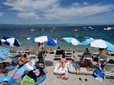 Op vakantie naar een 'oranje' land: 'Haalt regering mij terug als ik strand?'